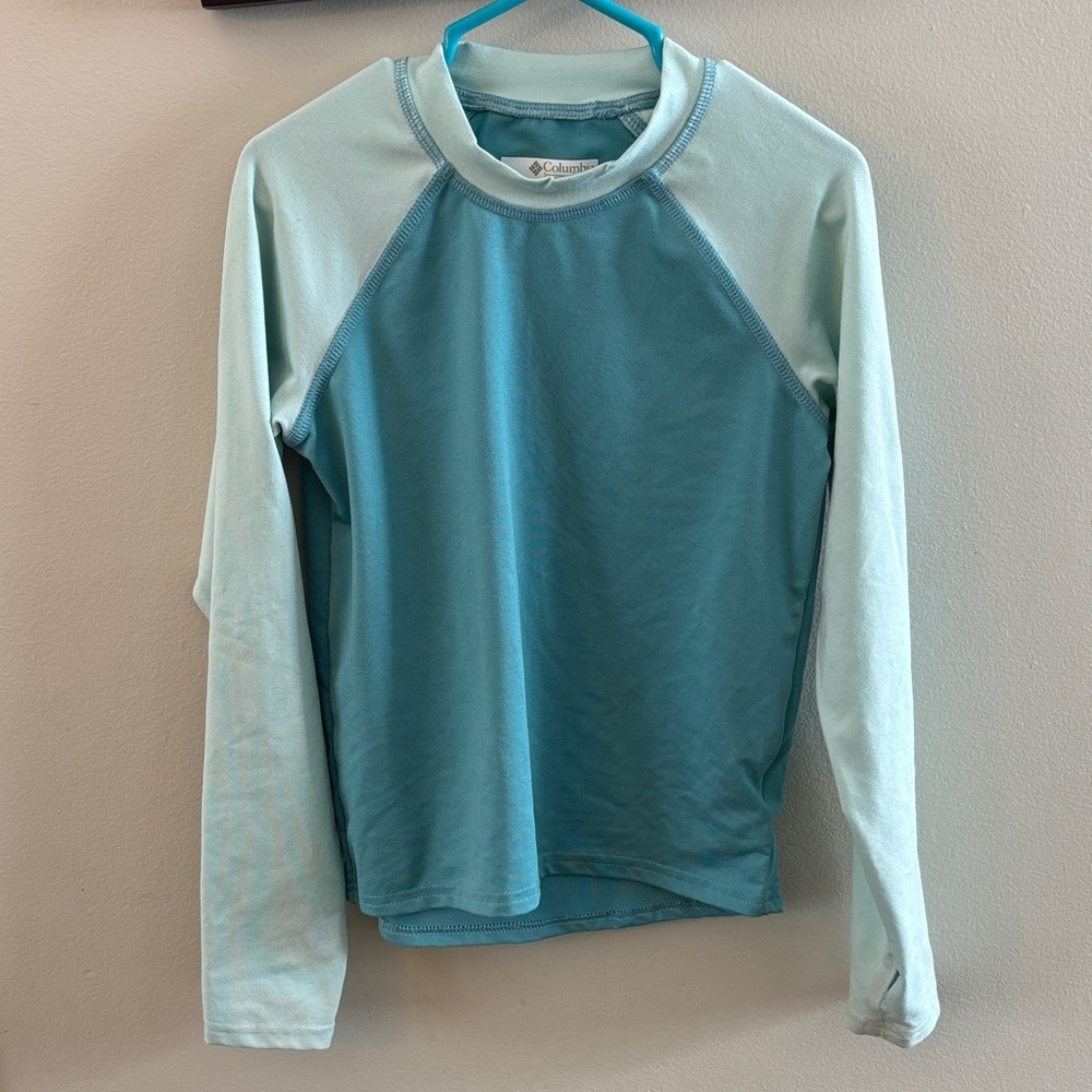 Columbia Two-Tone Aqua and Light Aqua Long Sleeve Omni-shade Rash Guard XS (6/7)
